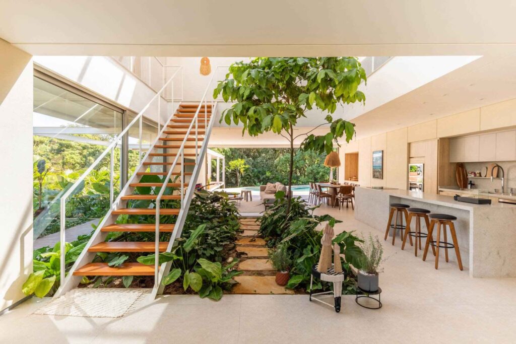 ngoi-nha-thu-2-dat-do